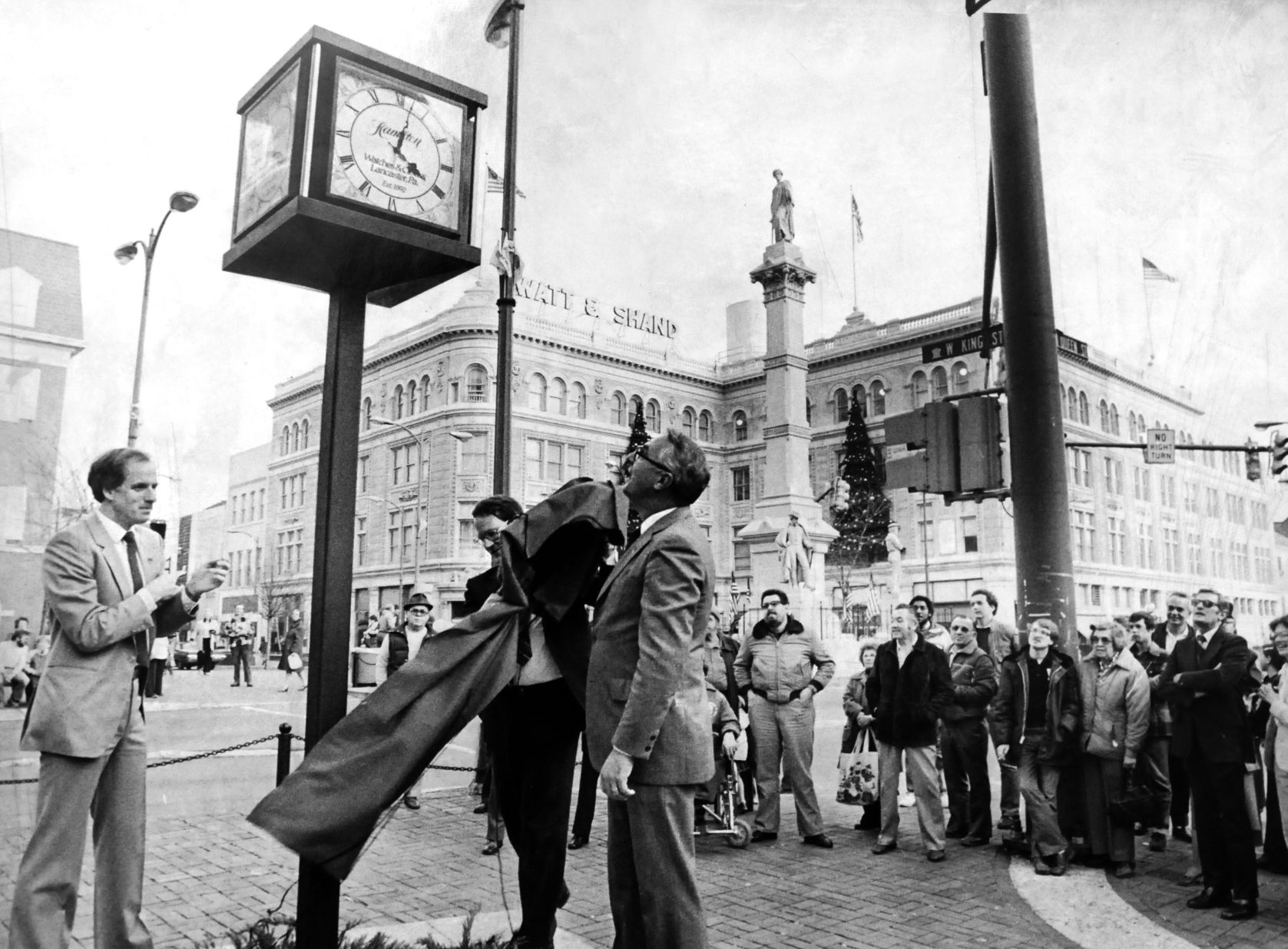 Penn Square clock, 1982